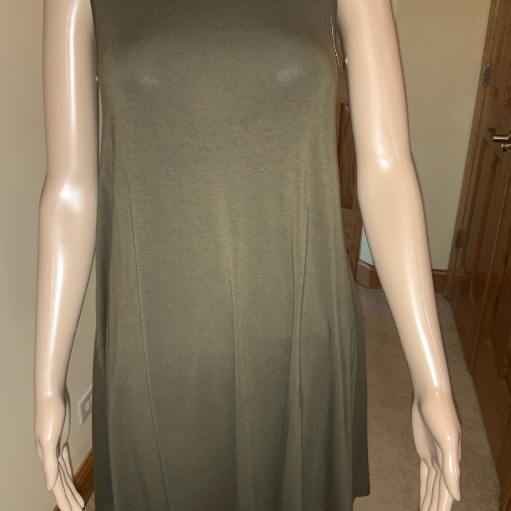 👗👗ALYA T-SHIRT DRESS WITH CUTOUT BACK - Picture 2 of 4